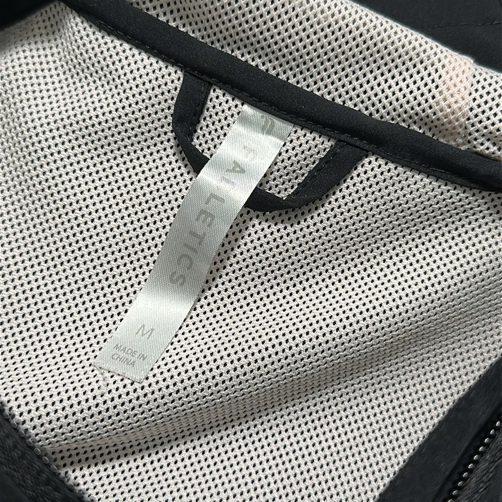👑 Fabletics Active Jacket - Picture 4 of 5